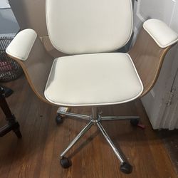 Eames Style Office Chair - White Faux Leather 