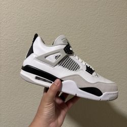 Jordan Retro 4 Military Black 
