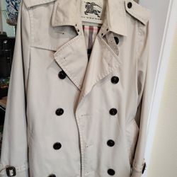 (MEDIUM) BURBERRY TRENCH COAT From LONDON