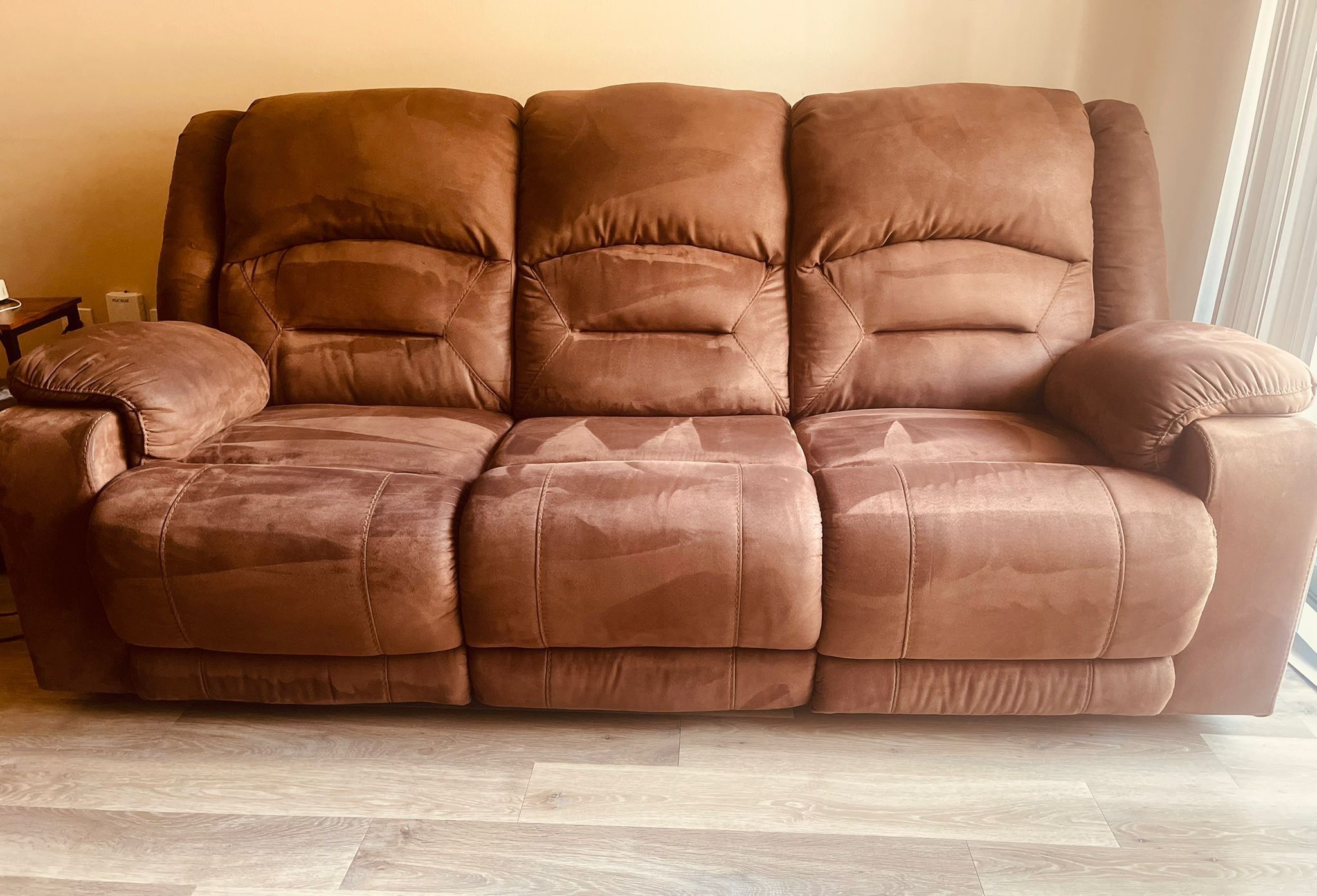 Power Recliner Sofa And Love Seat/ Couches 