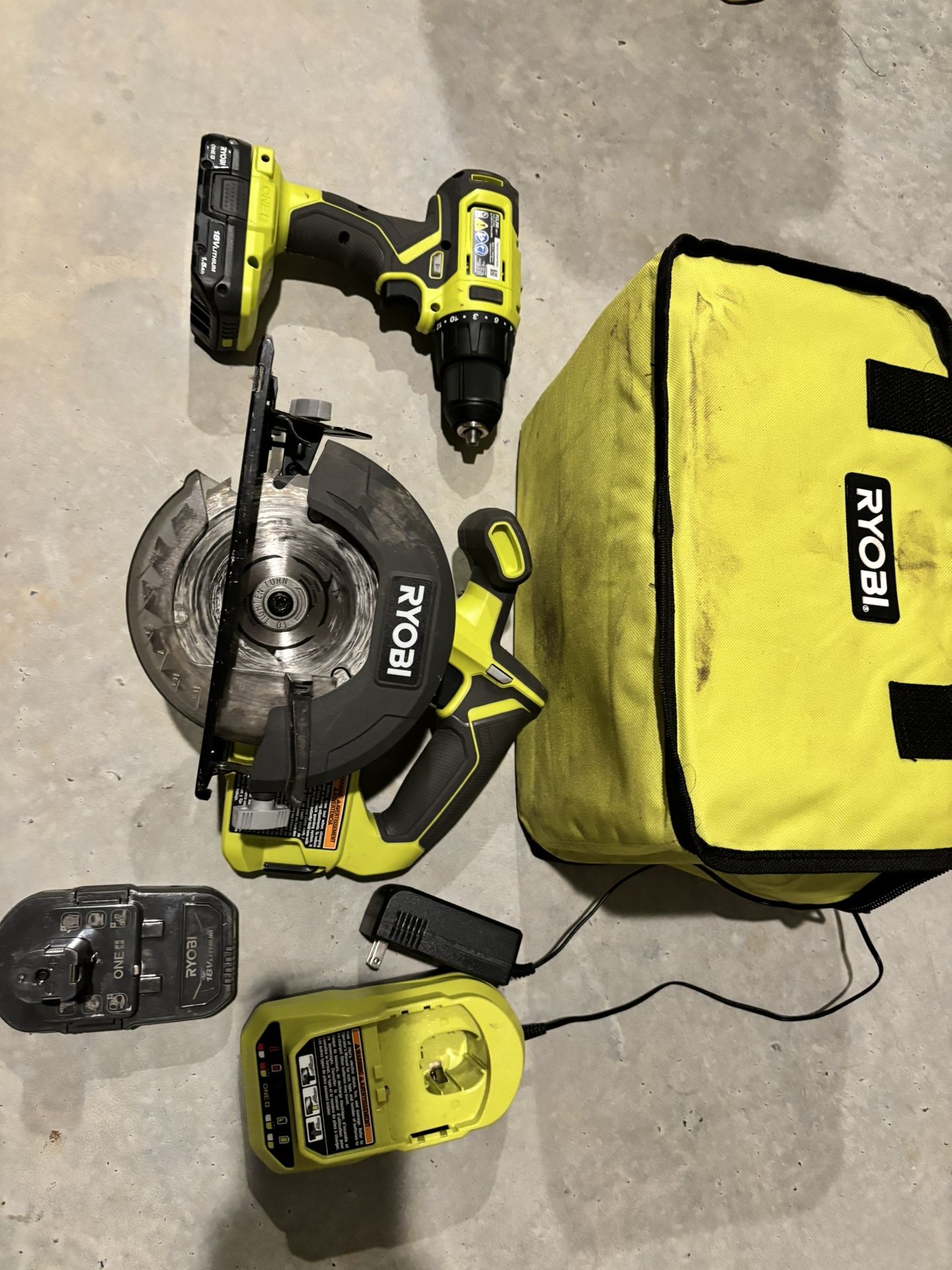 Ryobi Drill And Saw Kit 