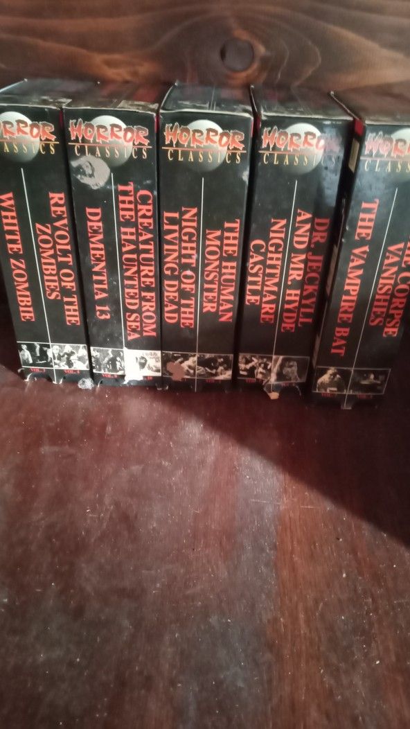 2 Sets Of Classic Horror Movies VHS 