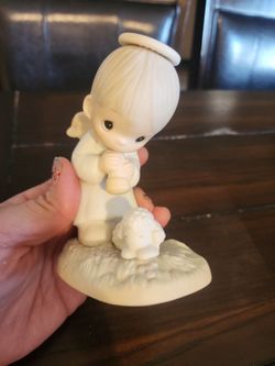 PRECIOUS MOMENTS  FIGURINE 