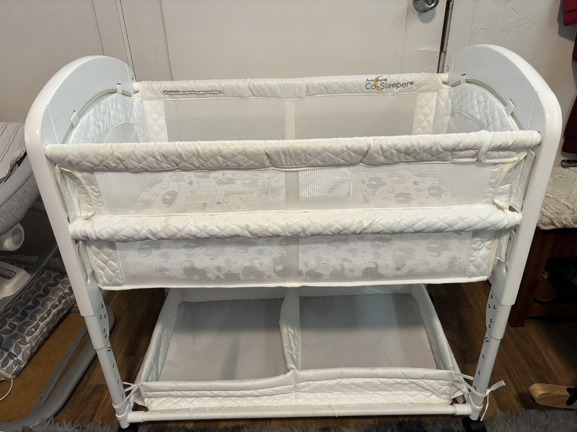 Arms Reach Bassinet
