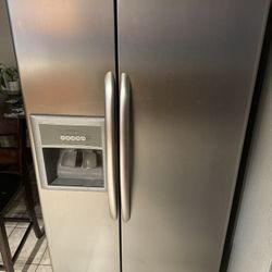 Fridge - Kenmore ( Pick Up Today And Will Do $100