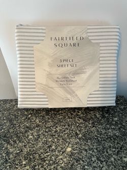 Fairfield Square 3 Piece Sheet Set New