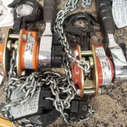(2) 550 Lb Cable Hoist/ Come Along