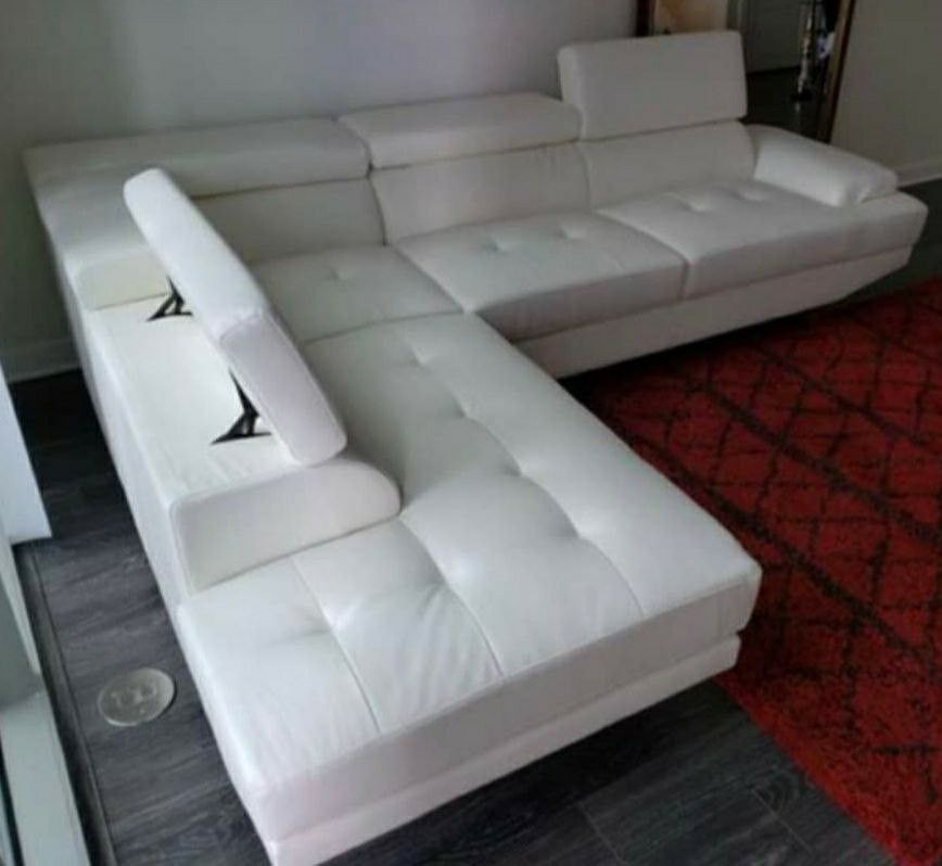 Antares White Modern Sectional