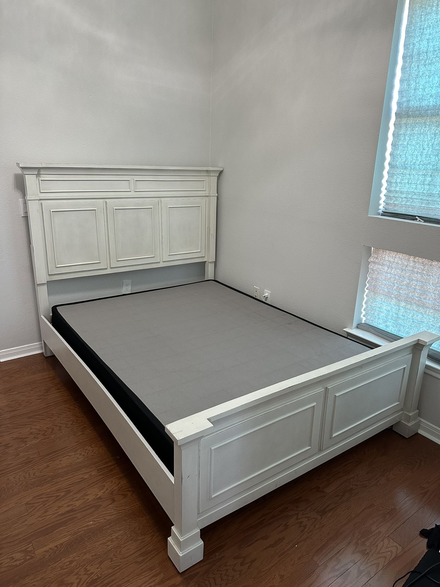 Nebraska Furniture Mart Queen Bed Frame