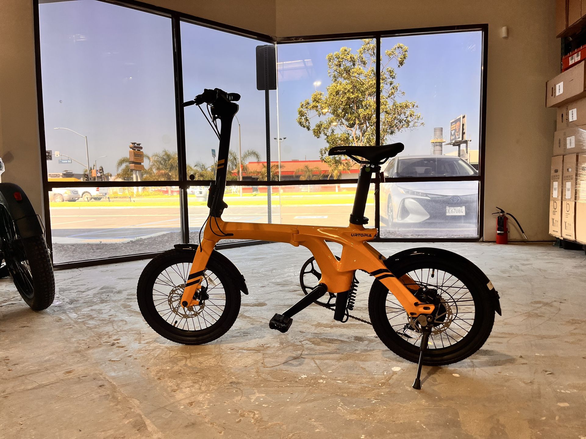 33 Lbs Carbon Fiber E-bike