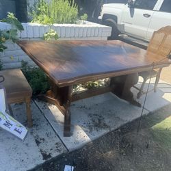 Fits 6 Chairs , Big Table