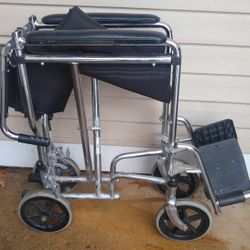 Wheelchair Folds Up 