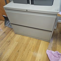 Double draw file cabinet