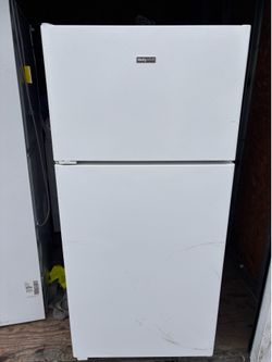 Hotpoint /ge Refrigerator