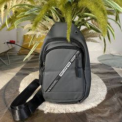 “Professional” Shoulder Pouch