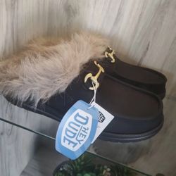 Hey Dudes Size 8 Men 10 Women