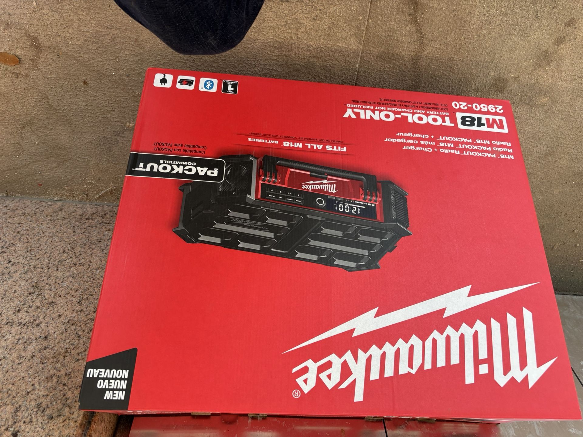 Milwaukee Bluetooth Pack out Stereo