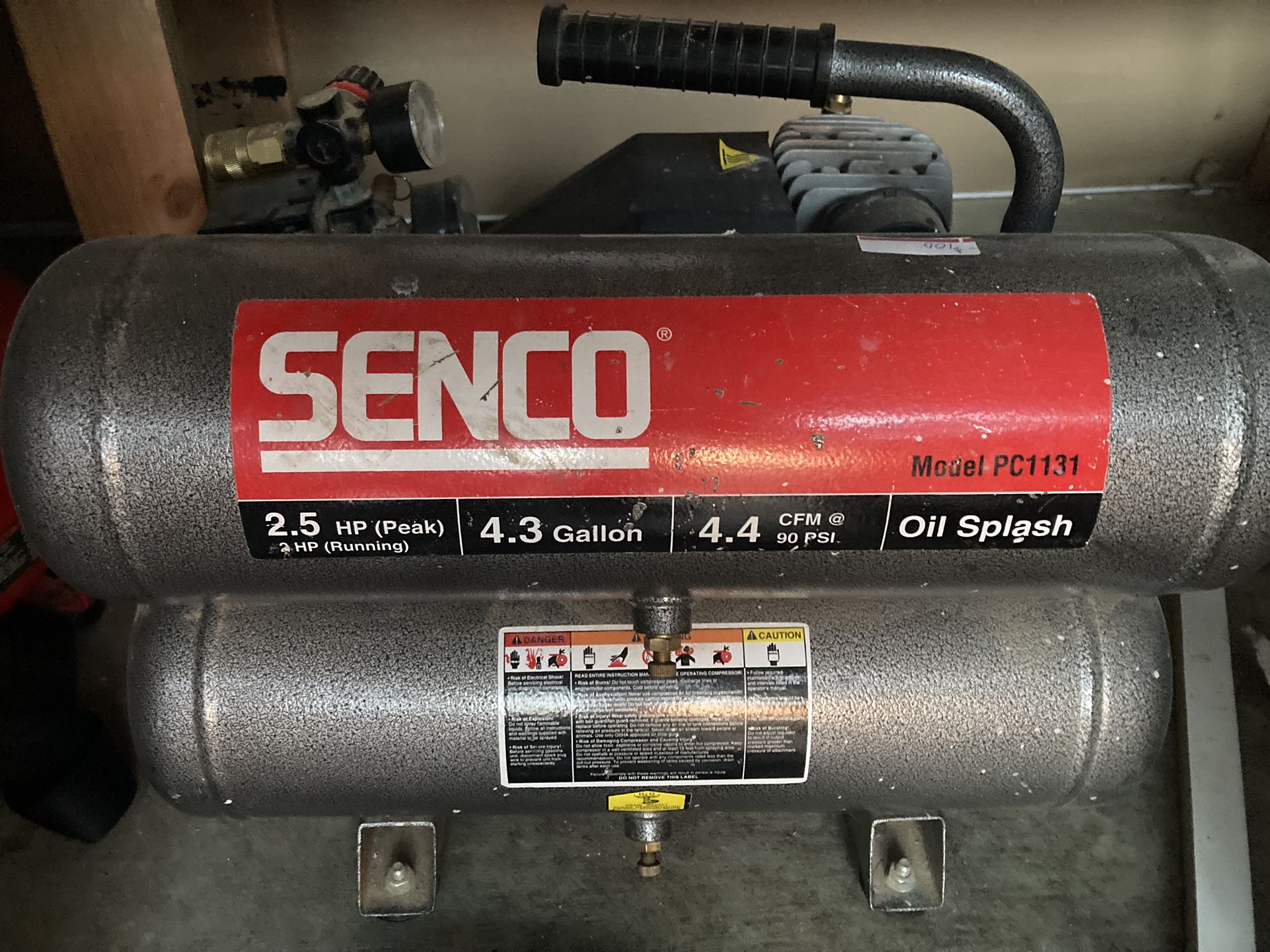 Senco PC1131 Compressor, 2.5-Horsepower (Peak) 4.3 gallon
