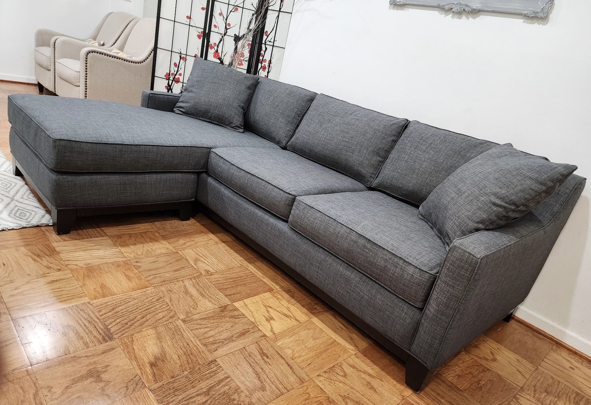 Sectional sofa in Excellent Condition!