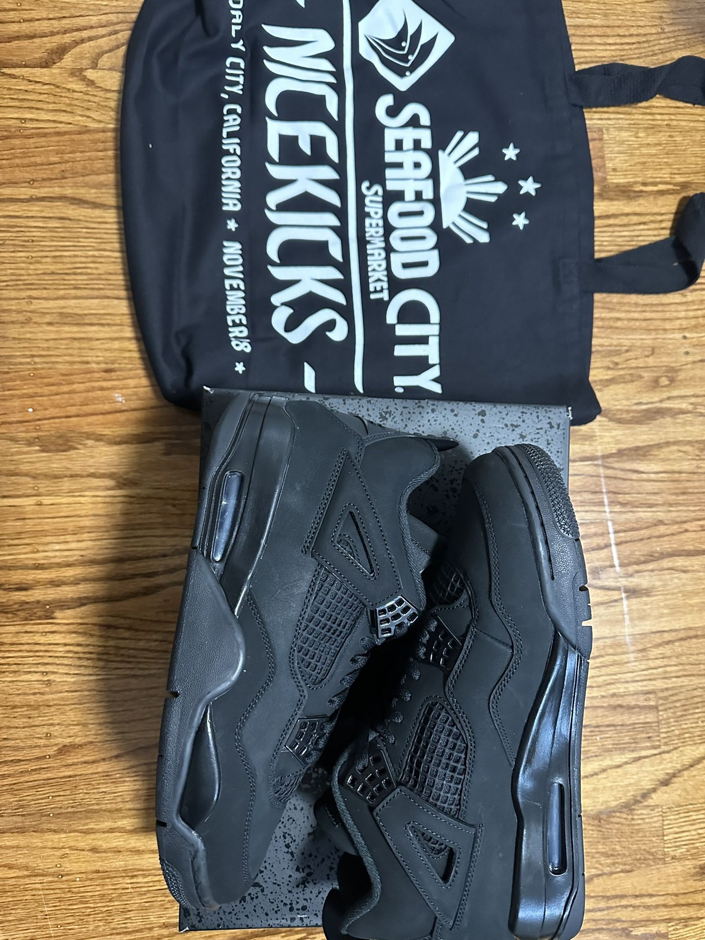 Jordan 4 Black Cats