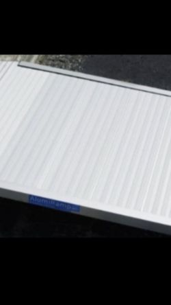 HANDICAP ? ALUMILITE Solid Curb Ramp - Alumiramp The ALUMILITE Solid curb ramp is perfect for use as a short fixed ramp or for temporary ramp. Constr