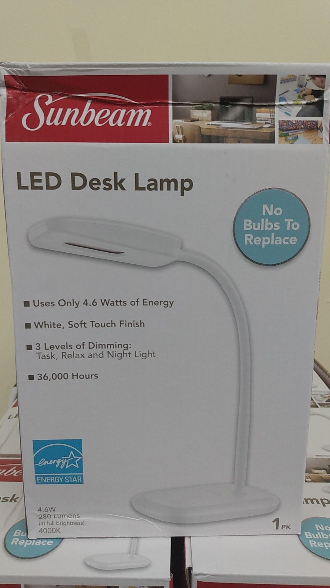 Led desk temp. Beautiful and useful. Brand new. 9 usd