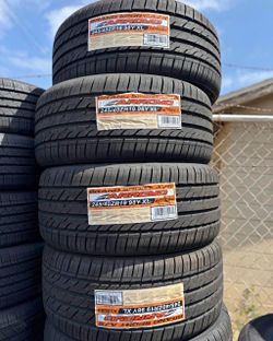 245/40/19 Arroyo set de Nueva con 50.000 millas de garantía