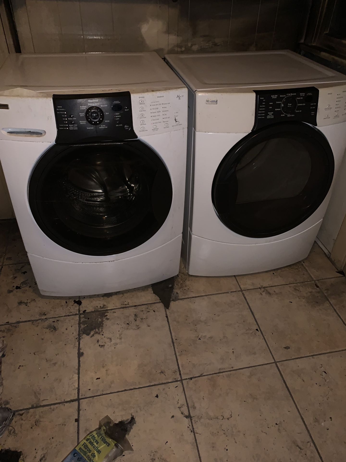 Gas washer and gas dryer