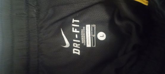 2 Mens Spring/Summer Basketball Shorts! Pockets(2). Draw Strings,1large.1medium..