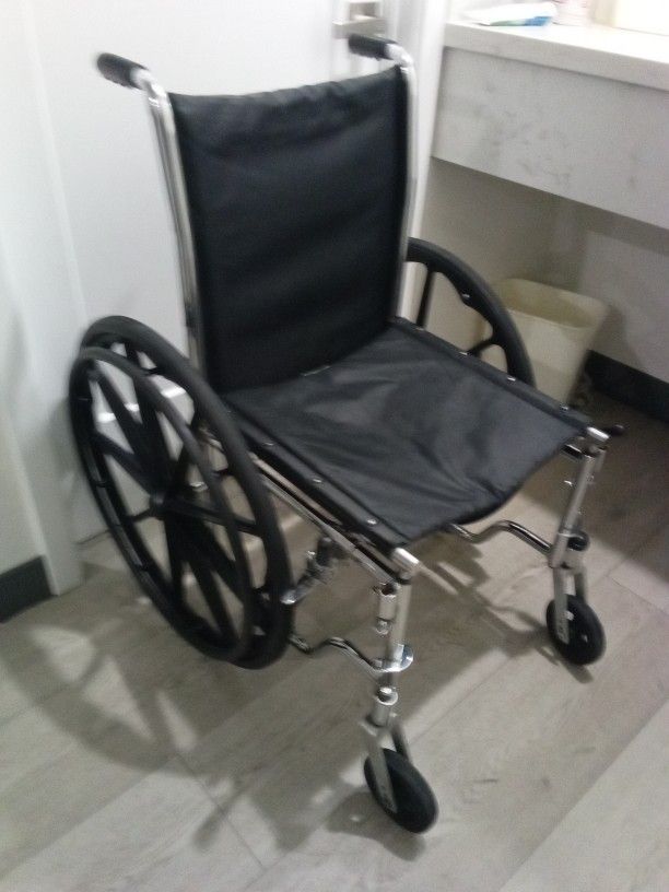 GOOD WHEEL CHAIR FIR SALE