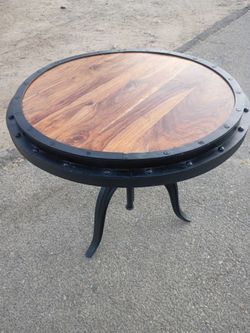 Industrial Adjustable Height Round Table