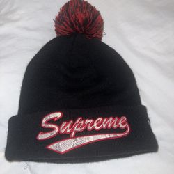 SUPREME BEENIE 