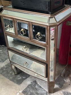 Mirrored Chest of Drawers with Gold Frame
