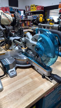 Makita 7-1/4 sliding miter saw corded