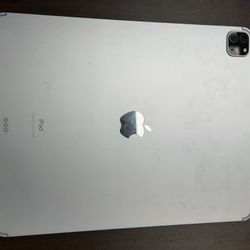 Apple iPad Pro 12.9-inch (4th gen) 128GB cracked screen Price is negotiable