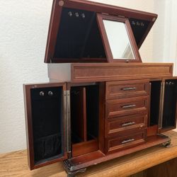 Vintage Wooden Dresser-style Jewelry Box