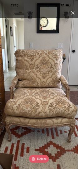 Beautiful Heavy Down Filled High End Chair