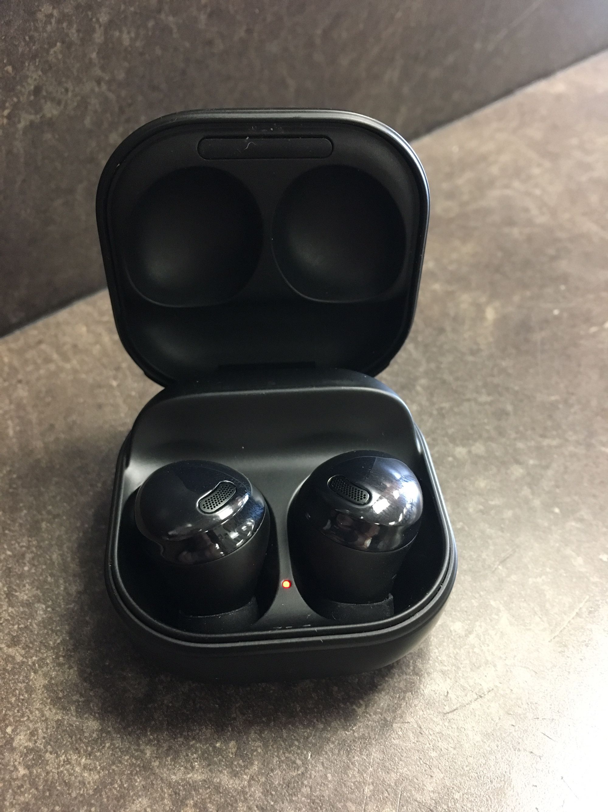 SAMSUNG GALAXY PRO WIRELESS EARBUDS WITH CHARGING CASE