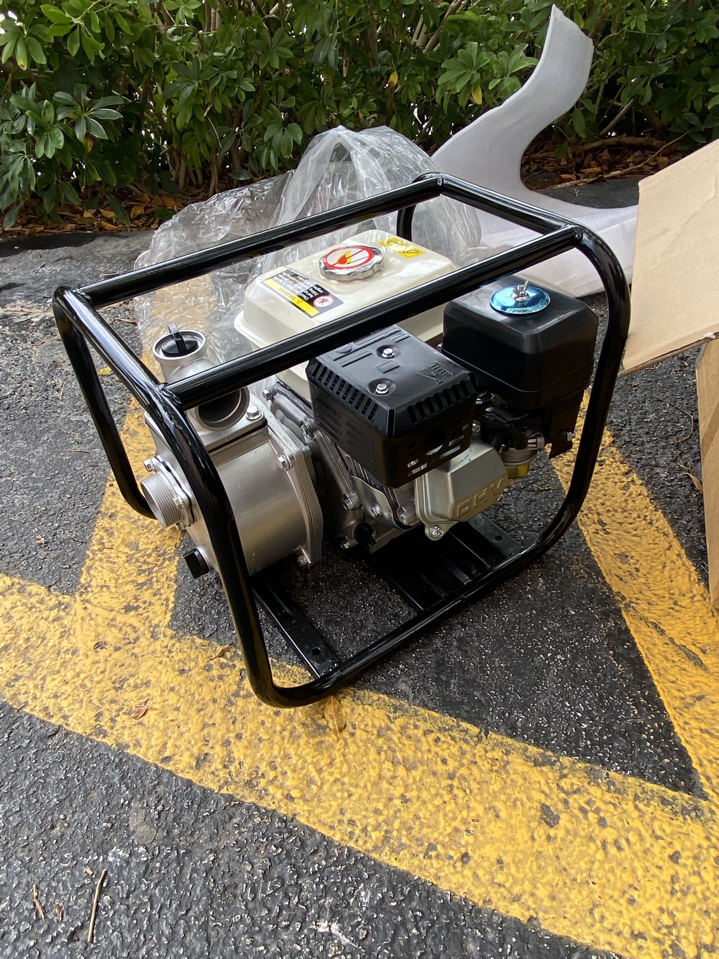 Predator 2 inch Gasoline Engine Semi Trash Water Pump