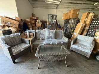 Gray 4-Piece Wicker Patio Conversation Set with Gray Cushions and Coffee Table
