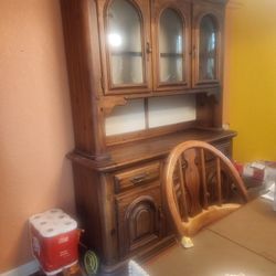 FREE China Cabinet Very Good Condition 