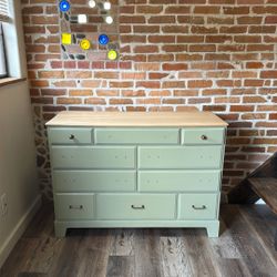Solid Maple Ethan Allen Dresser/ Changing Table Newly Refinished 