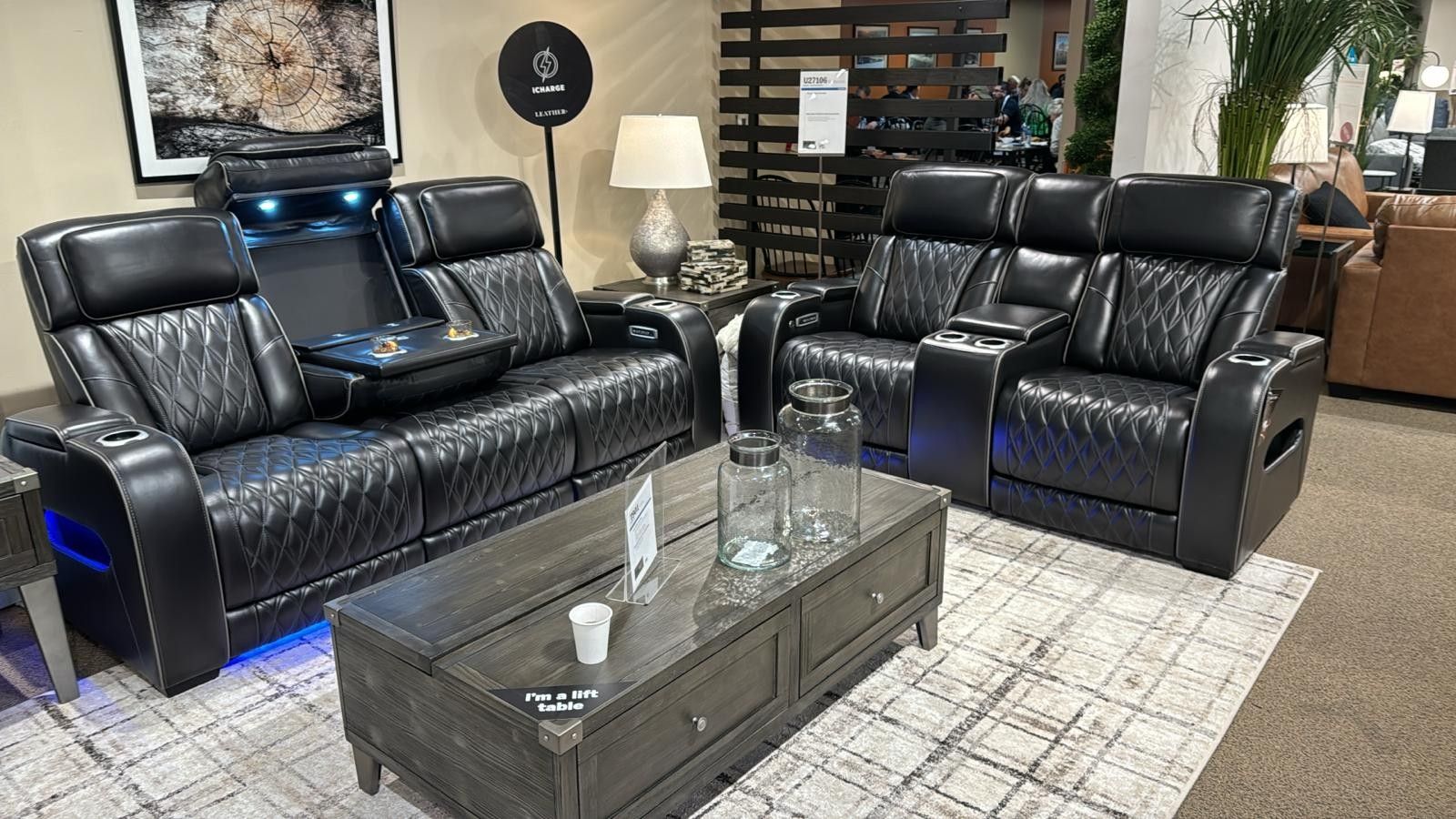 Boyyington Black Led Power Reclining Sofa & Loveseat//♣️♣️ New