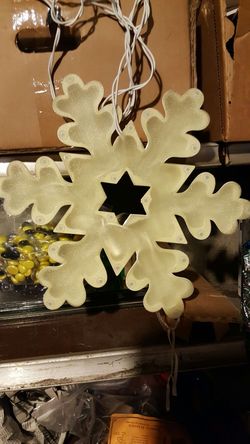 Lighted snow flakes