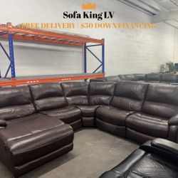 Free Delivery* Like New Brown Leather Sectional Sofa with Recliners! Couch Couches Sectional Brown Leather Recliners Reclining