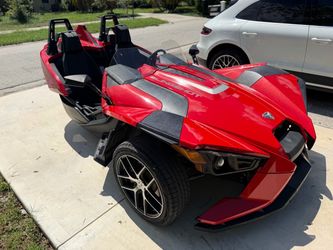 2016 Polaris slingshot SL only 4k miles!!!!