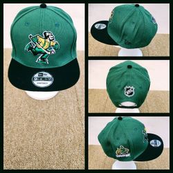 VANCOUVER CANUCKS NHL HOCKEY 🏒 SNAPBACK HAT. 