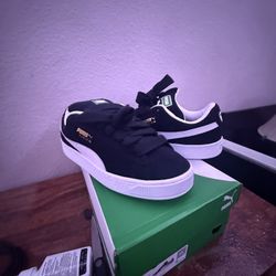 Puma suede thick soles willing to negotiate