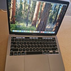 Apple Macbook Pro i7 32gb Ram 500gb SSD Drive 13" Screen 2020 Excellent Condition 