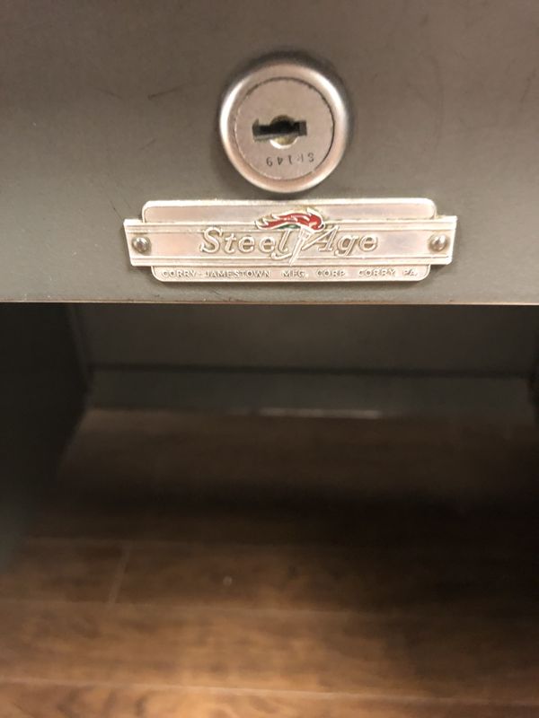 Vintage Steel Age Desk 5 Drawer Furniture In Cincinnati Oh Vintage Steel Age Desk 5 Drawer Furniture In Cincinnati Oh Offerup
